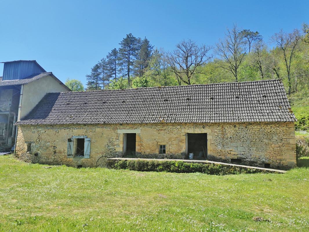 SAINT-GENIES Propriété St Genies 5 pièce(s) 160 m2 6