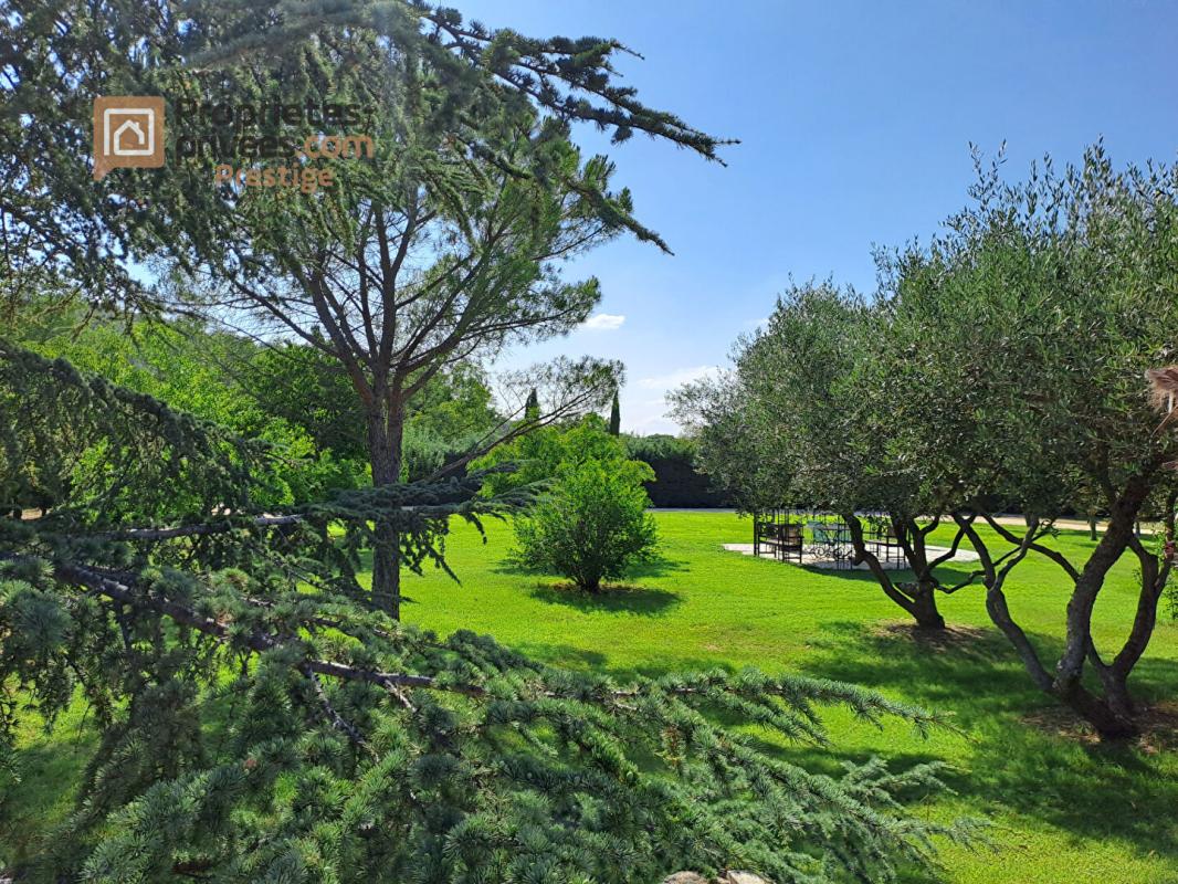 UZES Mas restauré proche Uzès 17