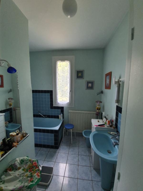 ARGENTON-SUR-CREUSE Maison 3 chambres 110 m2 sur beau terrain clos et arboré 10