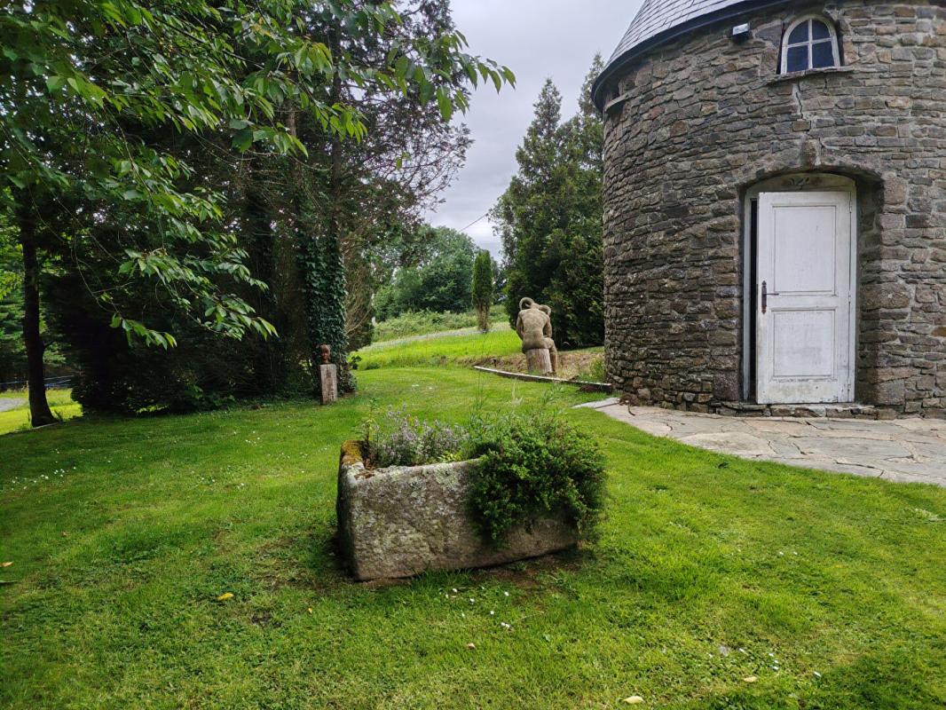 VILLEBAUDON En Basse Normandie : Manoir de 331m2 de 8 pièces sur plus de 6 hectares ! Belle rénovation ! 2