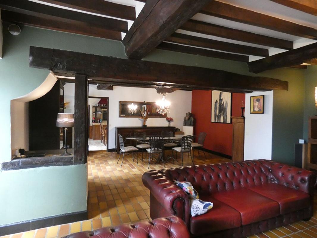 VILLEBAUDON En Basse Normandie : Manoir de 331m2 de 8 pièces sur plus de 6 hectares ! Belle rénovation ! 3