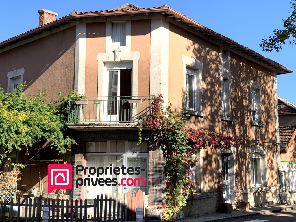 SAUZET Maison de village 240 m², 6 chambres, avec jardin et local commercial 1