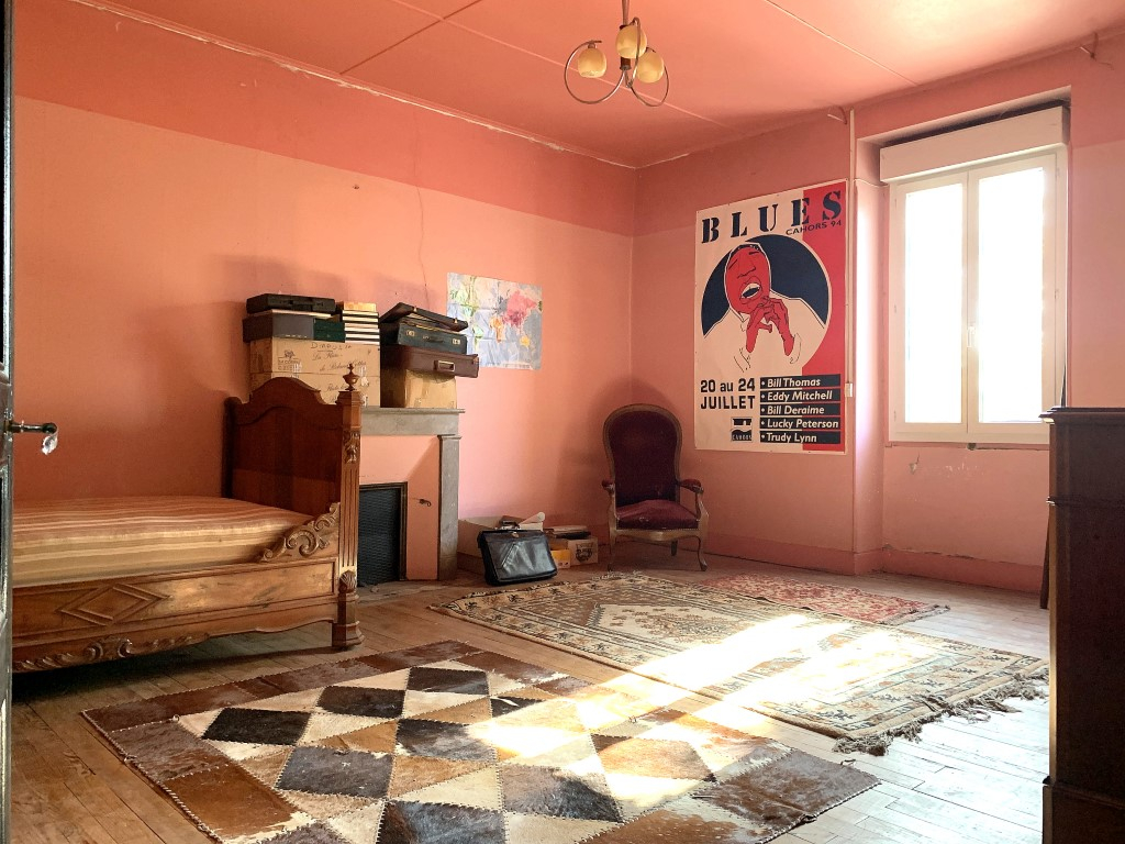 SAUZET Maison de village 240 m², 6 chambres, avec jardin et local commercial 11