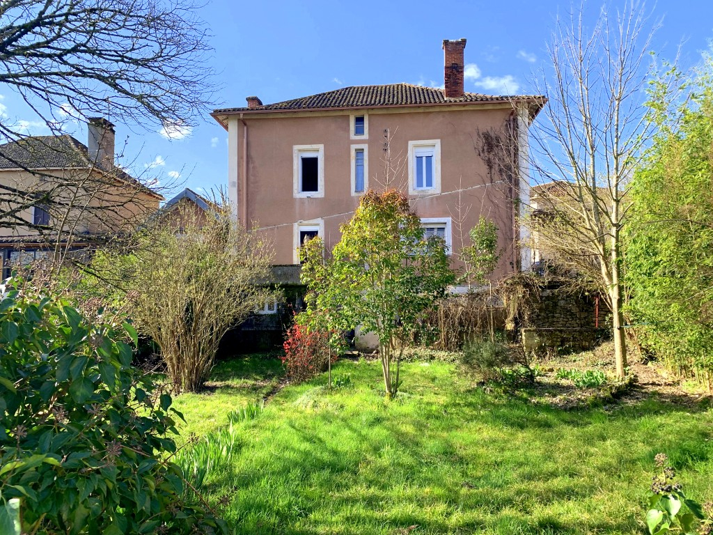 SAUZET Maison de village 240 m², 6 chambres, avec jardin et local commercial 16