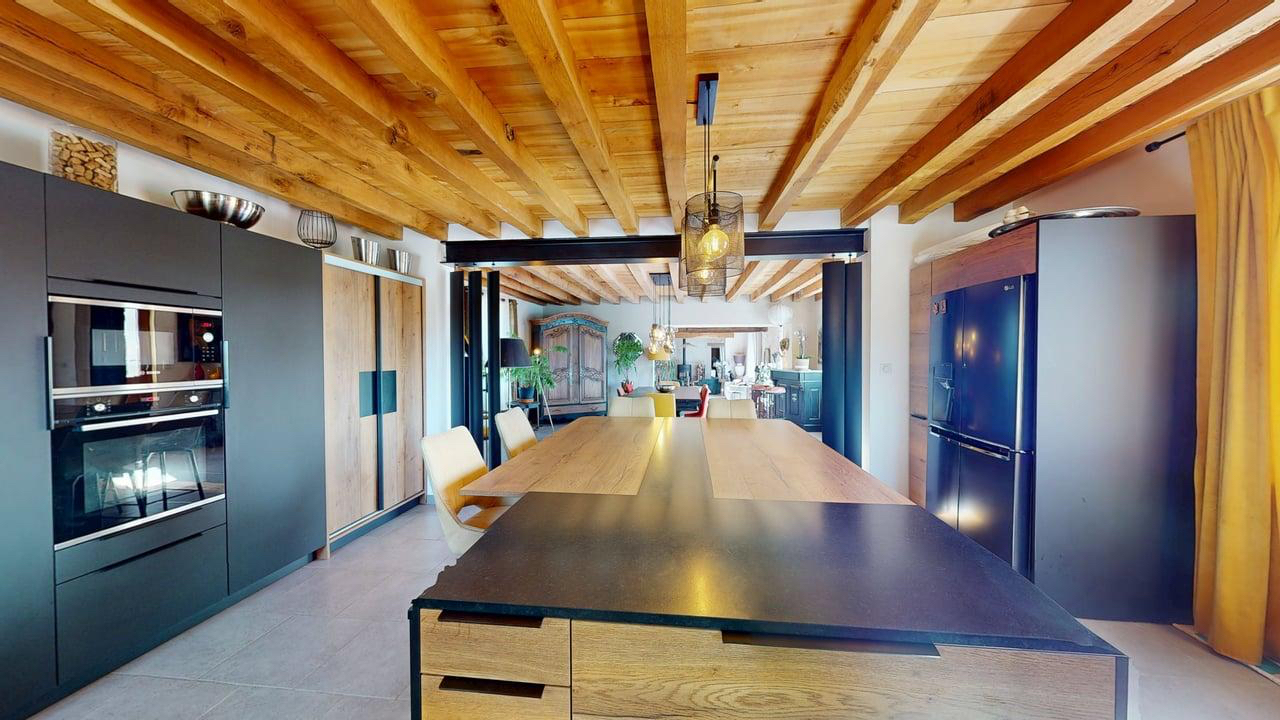 CHAILLES Propriété de caractère 7 pièce(s) 300 m2 10