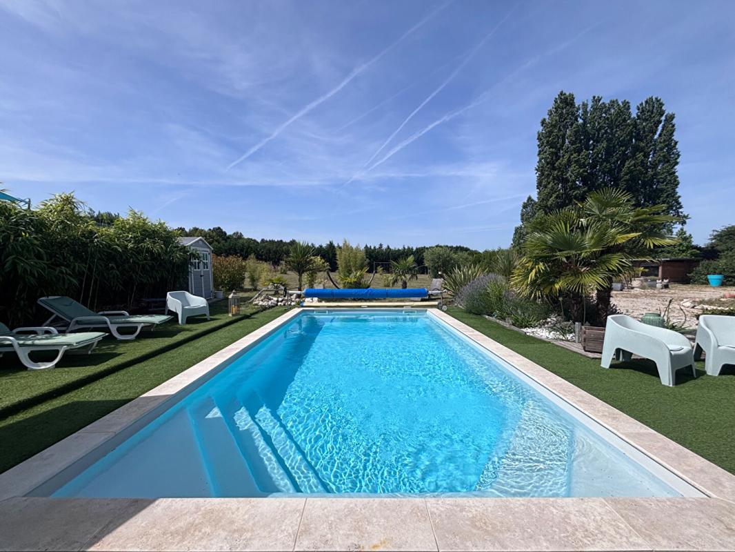 CHAILLES Propriété de caractère 7 pièce(s) 300 m2 18