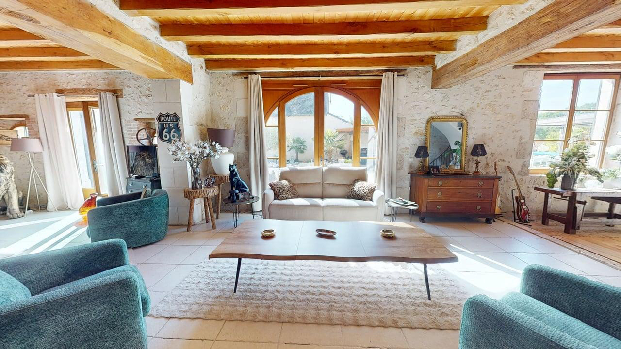 CHAILLES Propriété de caractère 7 pièce(s) 300 m2 2