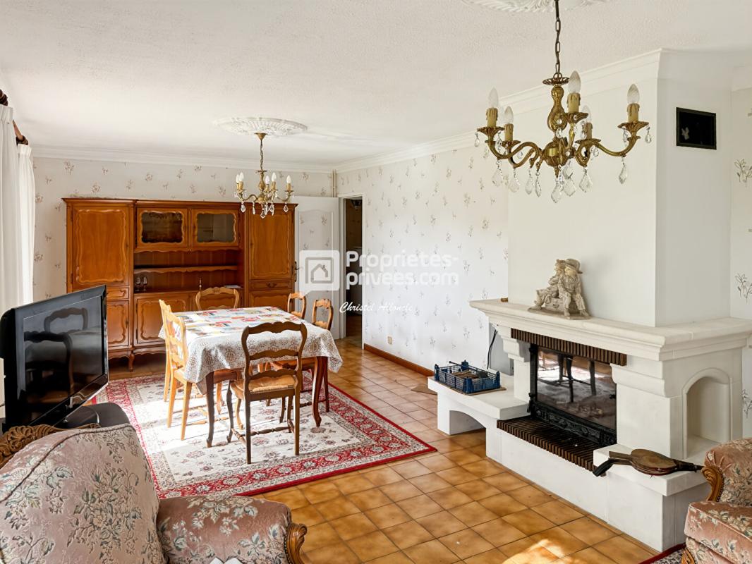 BLANQUEFORT BLANQUEFORT Maison de PLAIN-PIED avec   JARDIN et GARAGE POSSIBILITÉ 3ème CHAMBRE 5