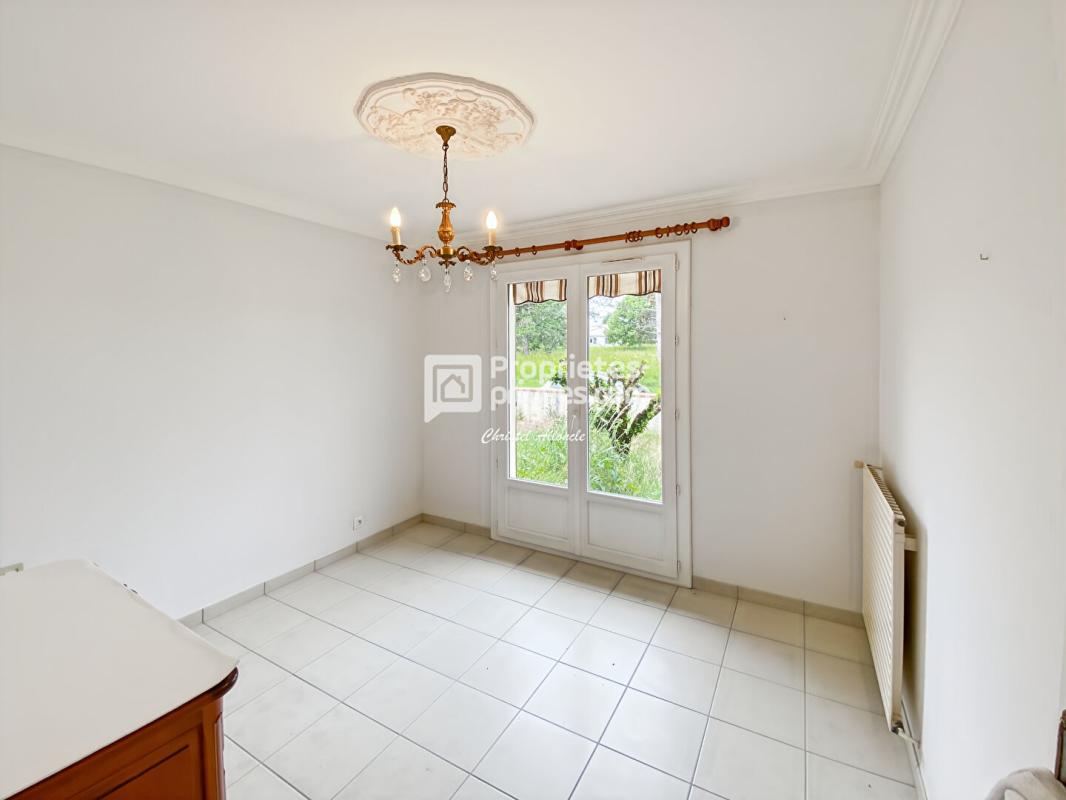 BLANQUEFORT BLANQUEFORT Maison de PLAIN-PIED avec   JARDIN et GARAGE POSSIBILITÉ 3ème CHAMBRE 8