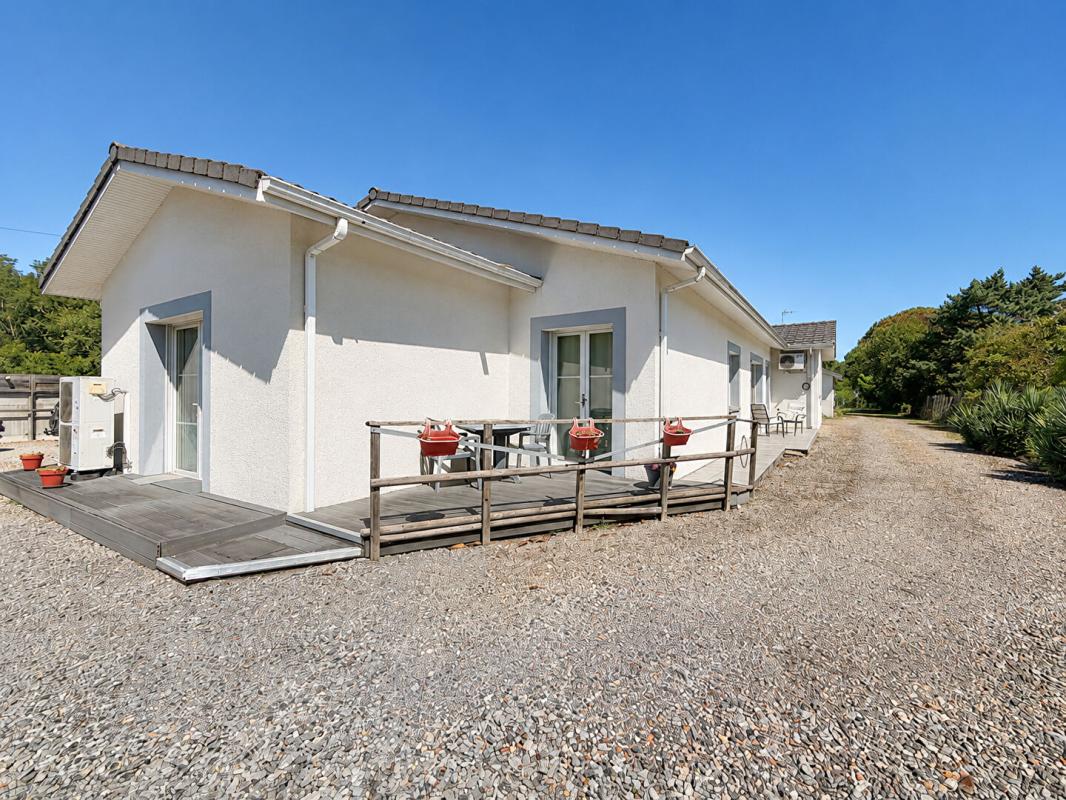 AUDENGE Maison Audenge 7 pièces 155 m2 sur 1,7 ha de terrain 1
