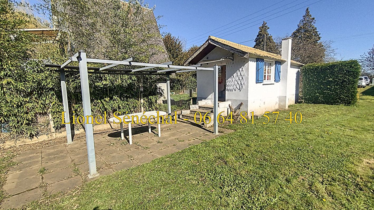 NEUVILLE-SUR-SARTHE Terrain de loisirs de plus de 500 m2 + un chalet de loisirs en dur de 24 m2  avec un accès direct à la rivière 2