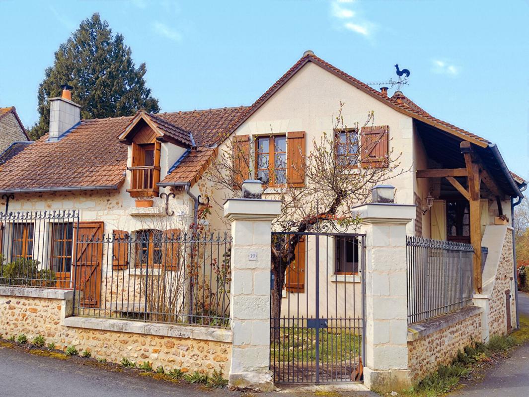 COUSSAY-LES-BOIS Maison de pays Coussay Les Bois 6 pièces 125 m2 1