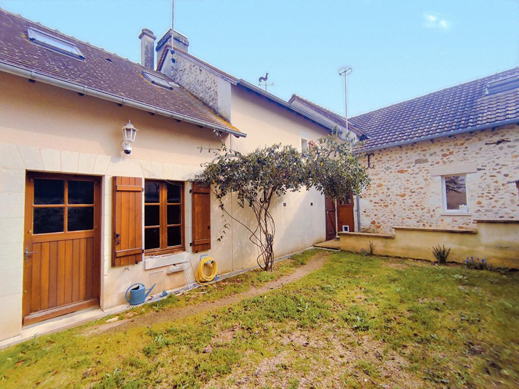 COUSSAY-LES-BOIS Maison de pays Coussay Les Bois 6 pièces 125 m2 17