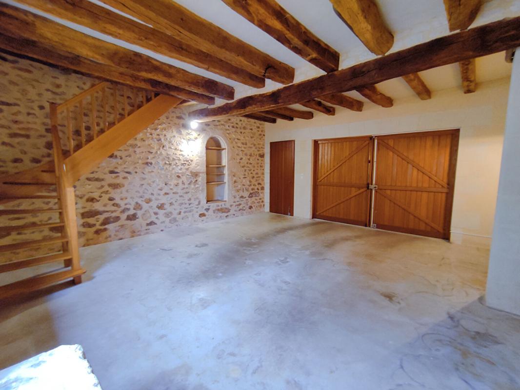 COUSSAY-LES-BOIS Maison de pays Coussay Les Bois 6 pièces 125 m2 18