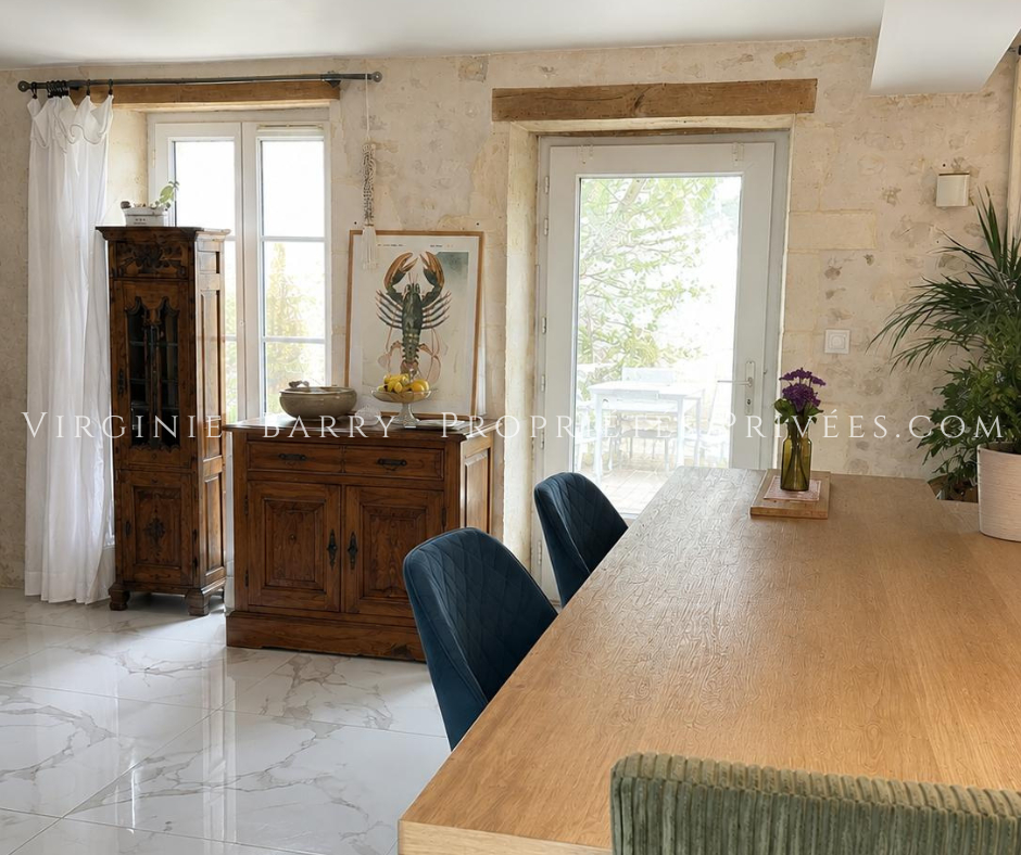 SAINT-CREPIN MAGNIFIQUE MAISON T5 AVEC PISCINE ET DEPENDANCES 5