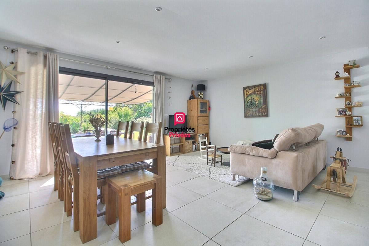 VACQUIERES Maison 127 m² avec 4 chambres + piscine à Vacquières 11