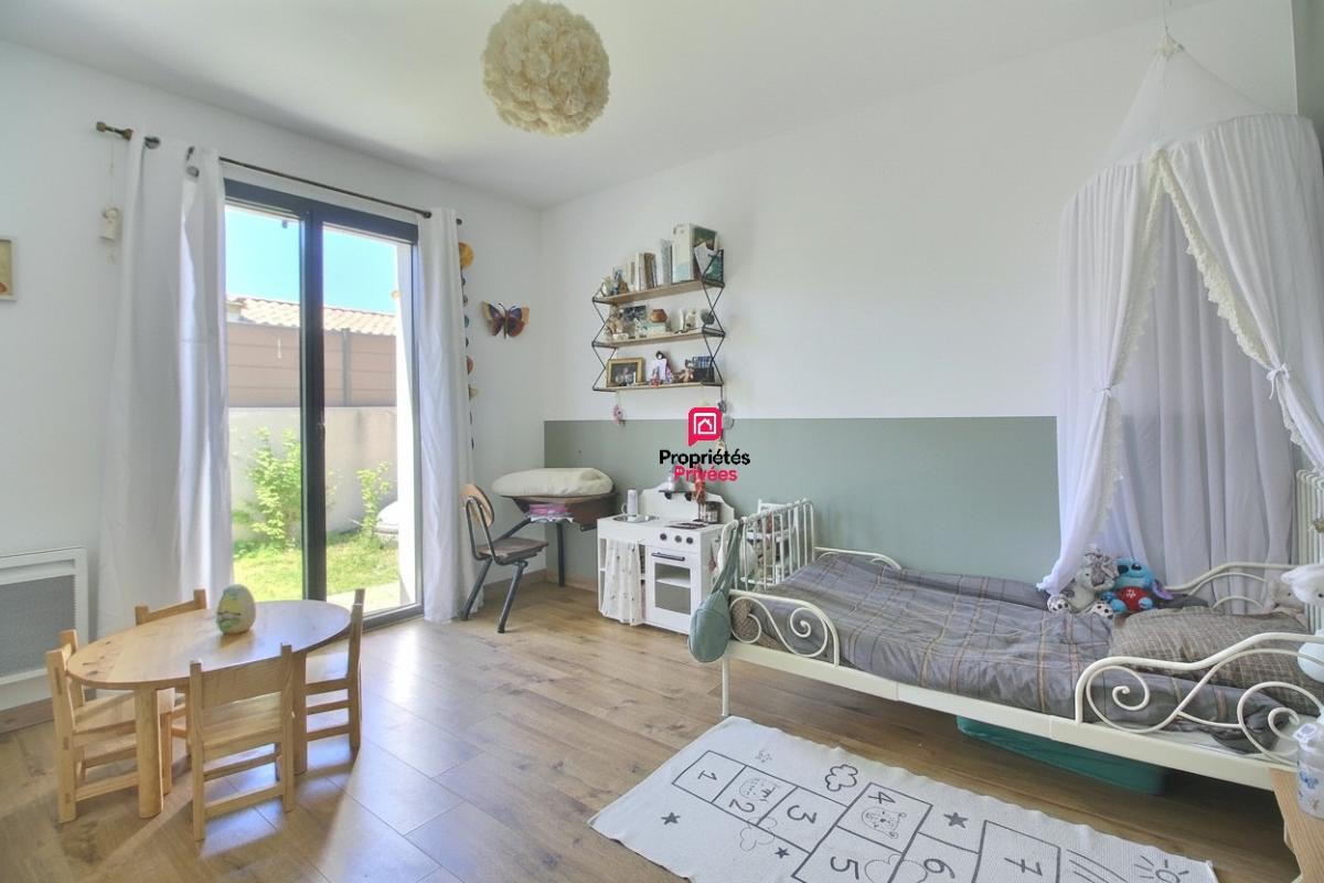 VACQUIERES Maison 127 m² avec 4 chambres + piscine à Vacquières 16
