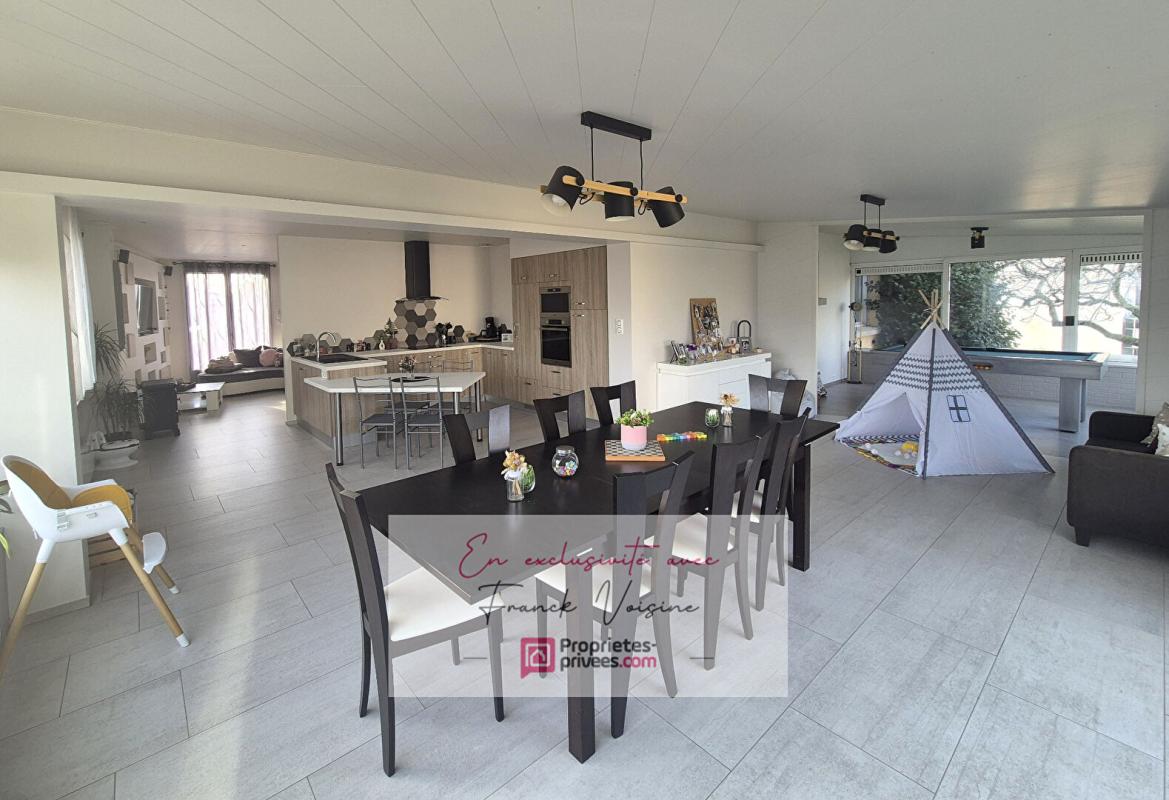 LES EPESSES A VENDRE en Exclusivité aux Epesses, maison de 193 m2 avec 4 chambres sur une parcelle de 753 m2 env 16