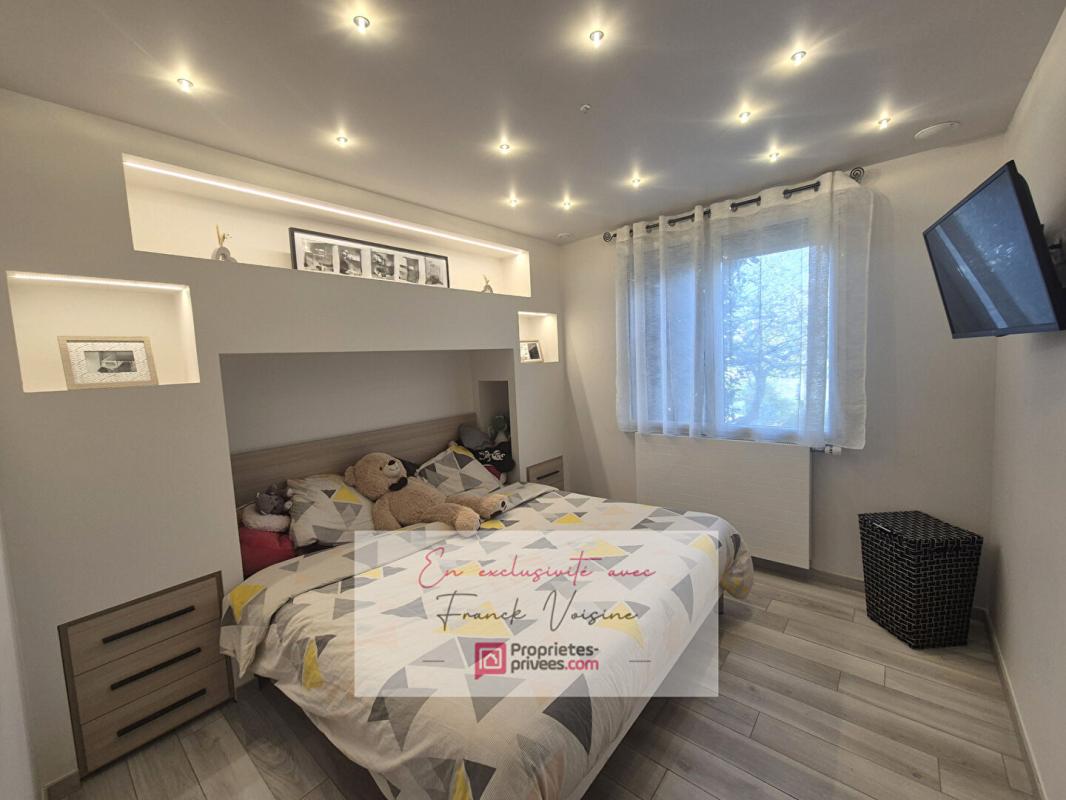 LES EPESSES A VENDRE en Exclusivité aux Epesses, maison de 193 m2 avec 4 chambres sur une parcelle de 753 m2 env 4