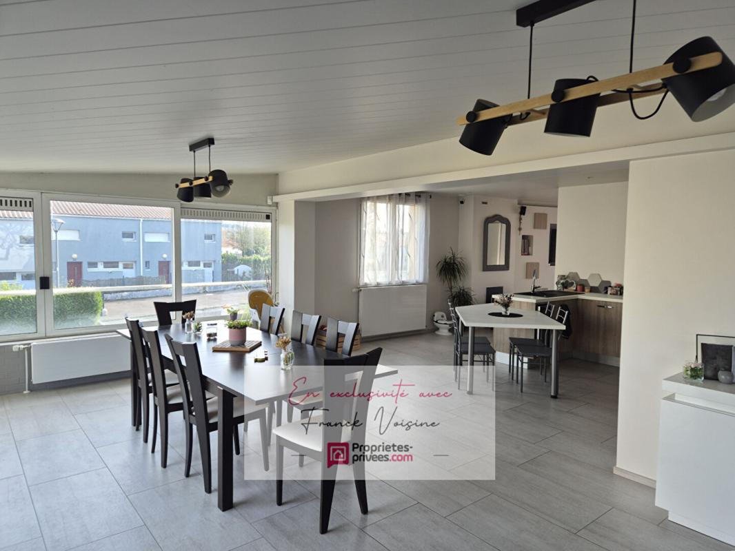 LES EPESSES A VENDRE en Exclusivité aux Epesses, maison de 193 m2 avec 4 chambres sur une parcelle de 753 m2 env 6