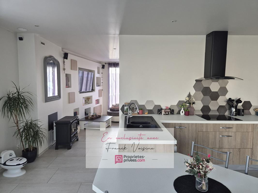 LES EPESSES A VENDRE en Exclusivité aux Epesses, maison de 193 m2 avec 4 chambres sur une parcelle de 753 m2 env 8