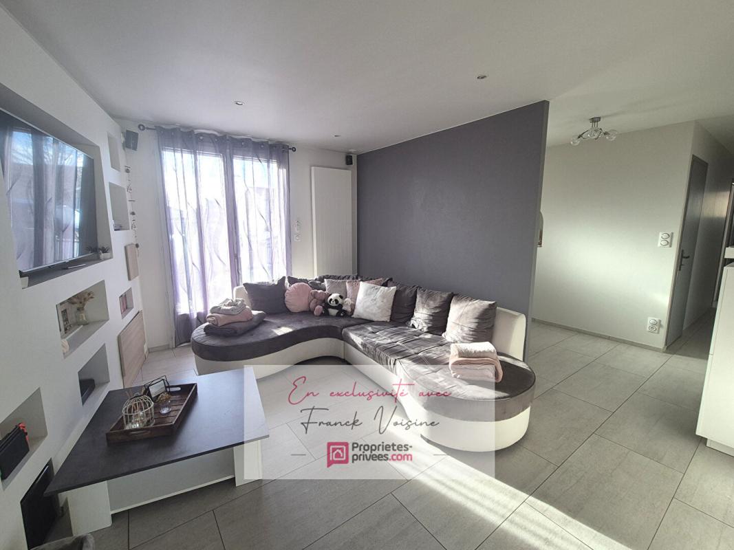 LES EPESSES A VENDRE en Exclusivité aux Epesses, maison de 193 m2 avec 4 chambres sur une parcelle de 753 m2 env 9
