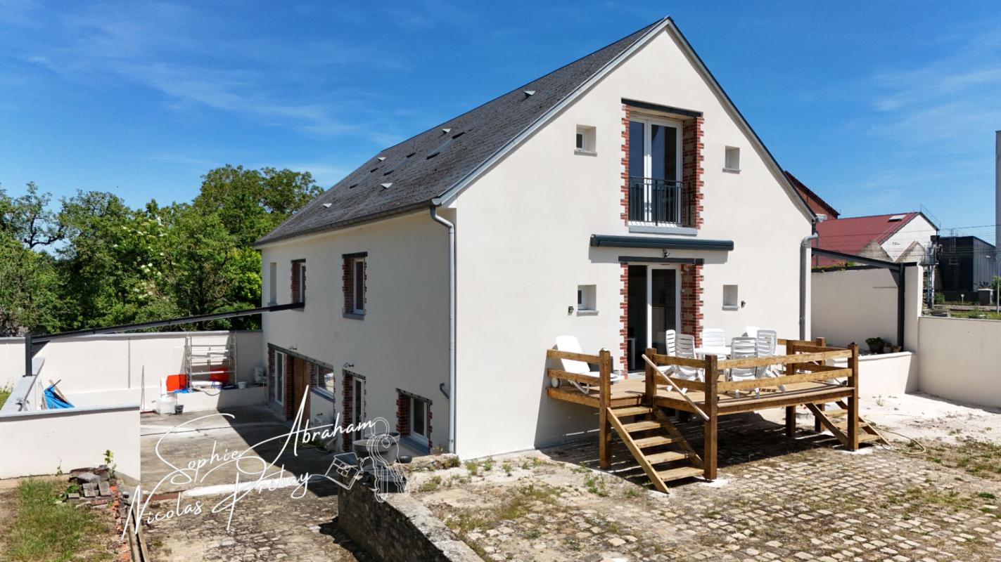 TOURY Propriété polyvalente aux prestations énergétiques remarquables ? Maison principale et logements indépendants 2