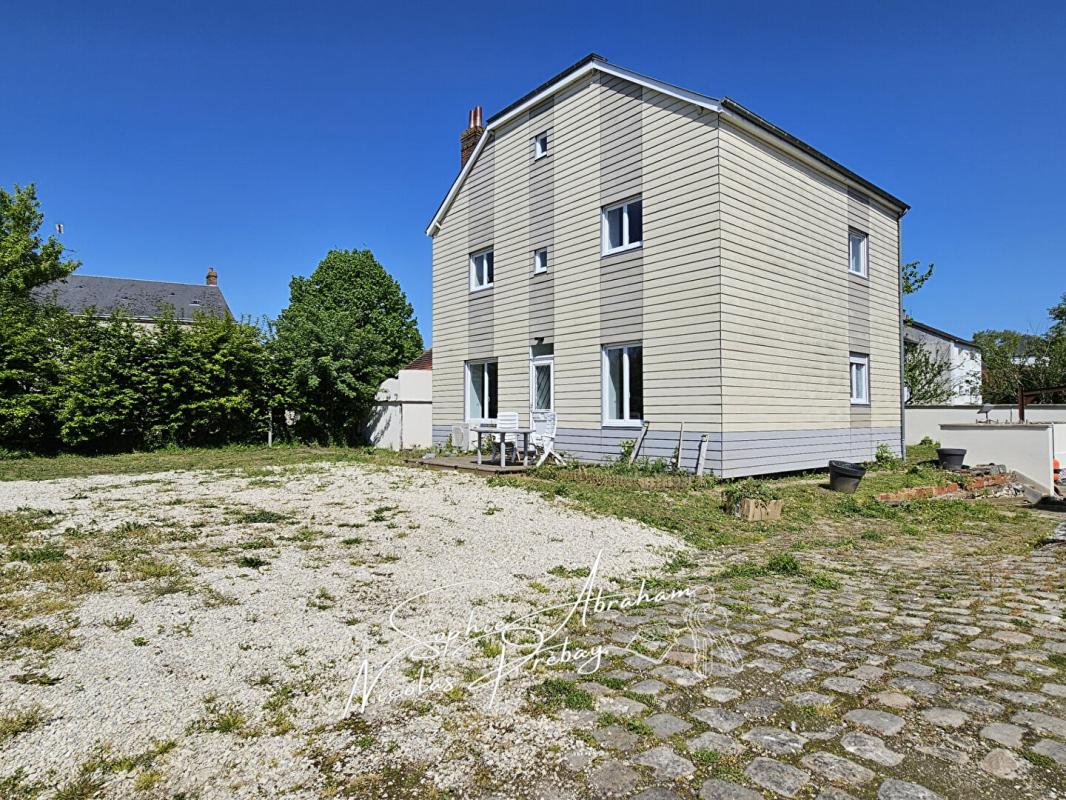 TOURY Propriété polyvalente aux prestations énergétiques remarquables ? Maison principale et logements indépendants 8
