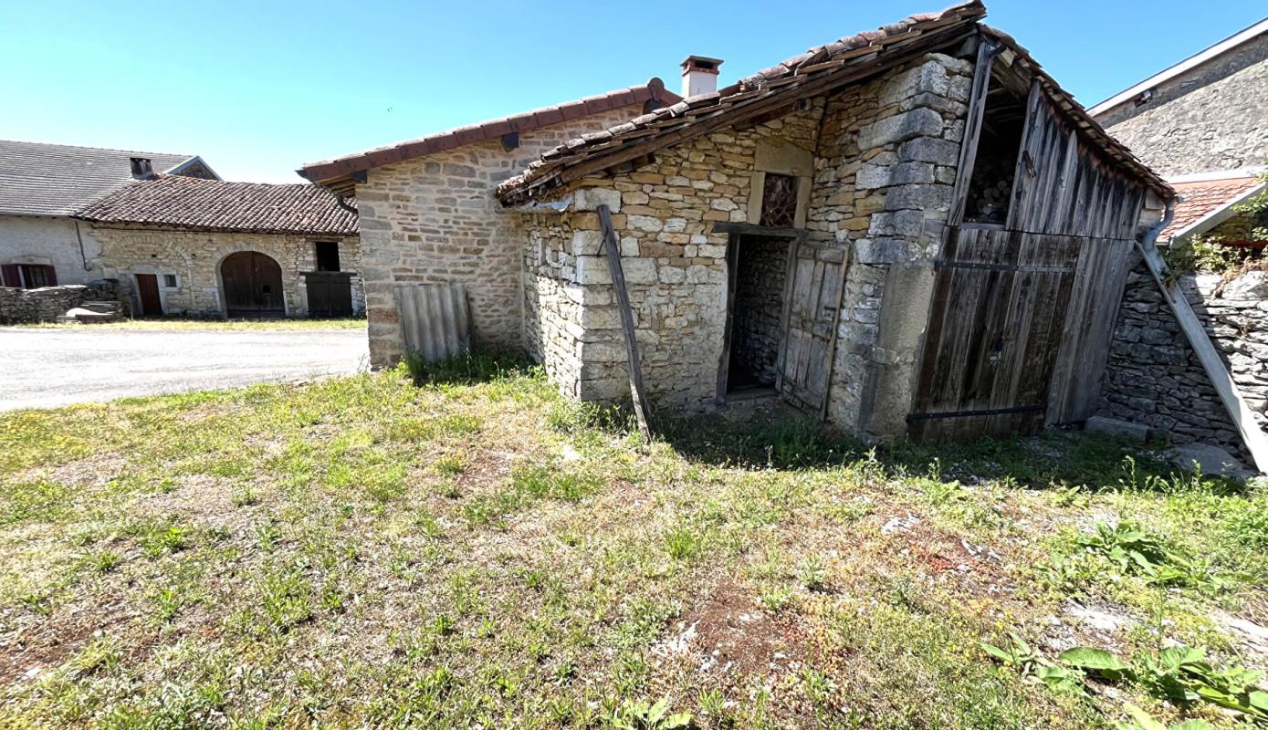 LAINS Ancien corps de ferme en pierre à rénover ? Fort potentiel au coeur du Jura 10