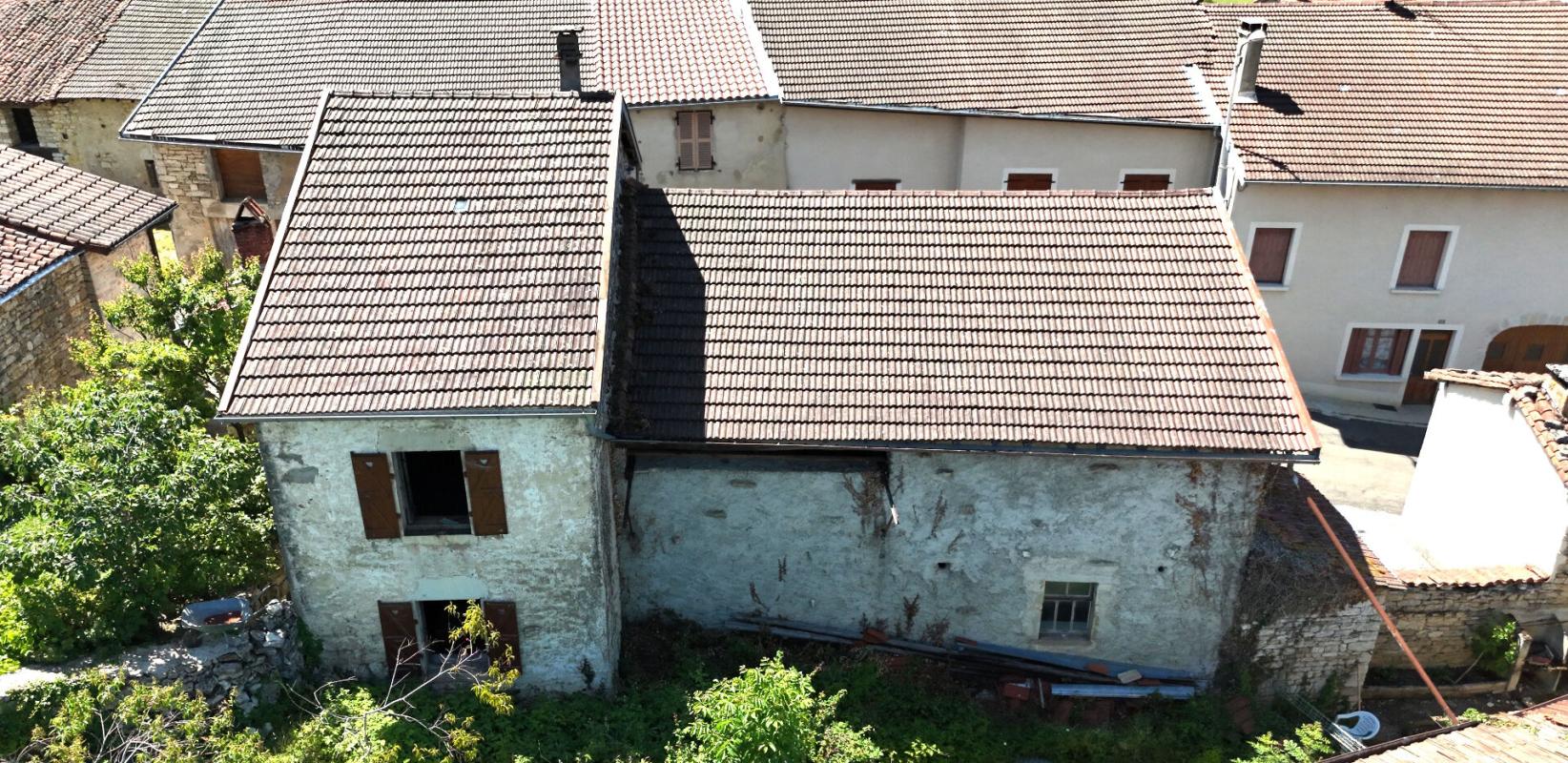 LAINS Ancien corps de ferme en pierre à rénover ? Fort potentiel au coeur du Jura 3