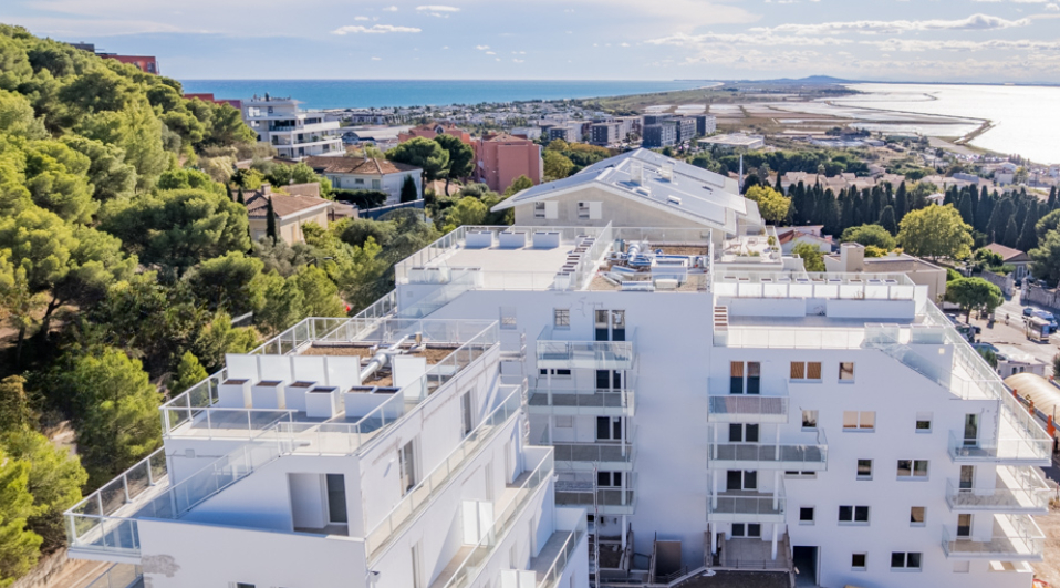 SETE Sète - Face au Bassin de Thau : T4 traversant avec 62 m² de terrasse 10