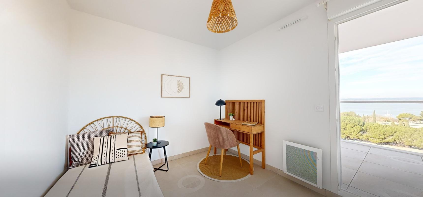 SETE Sète - Face au Bassin de Thau : T4 traversant avec 62 m² de terrasse 6