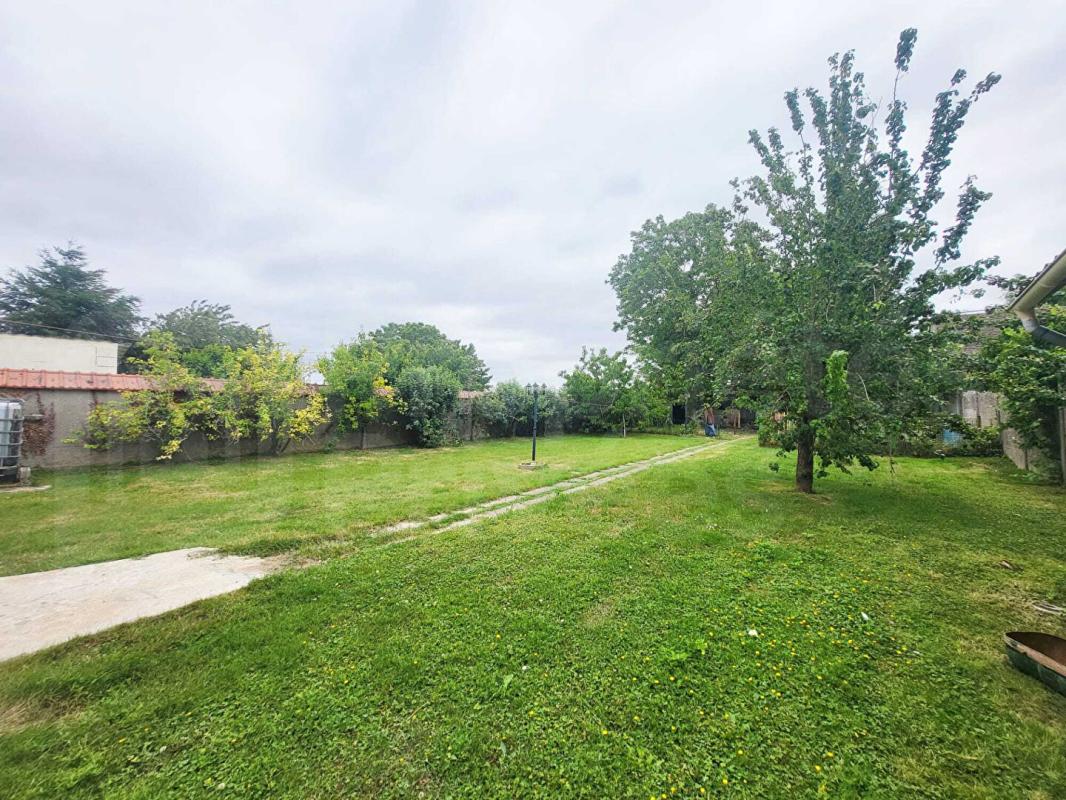 ENGENVILLE Maison sur sous-sol total, 4 chambres et jardin 14