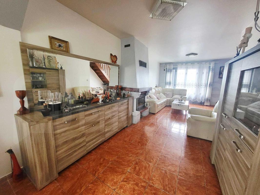ENGENVILLE Maison sur sous-sol total, 4 chambres et jardin 5