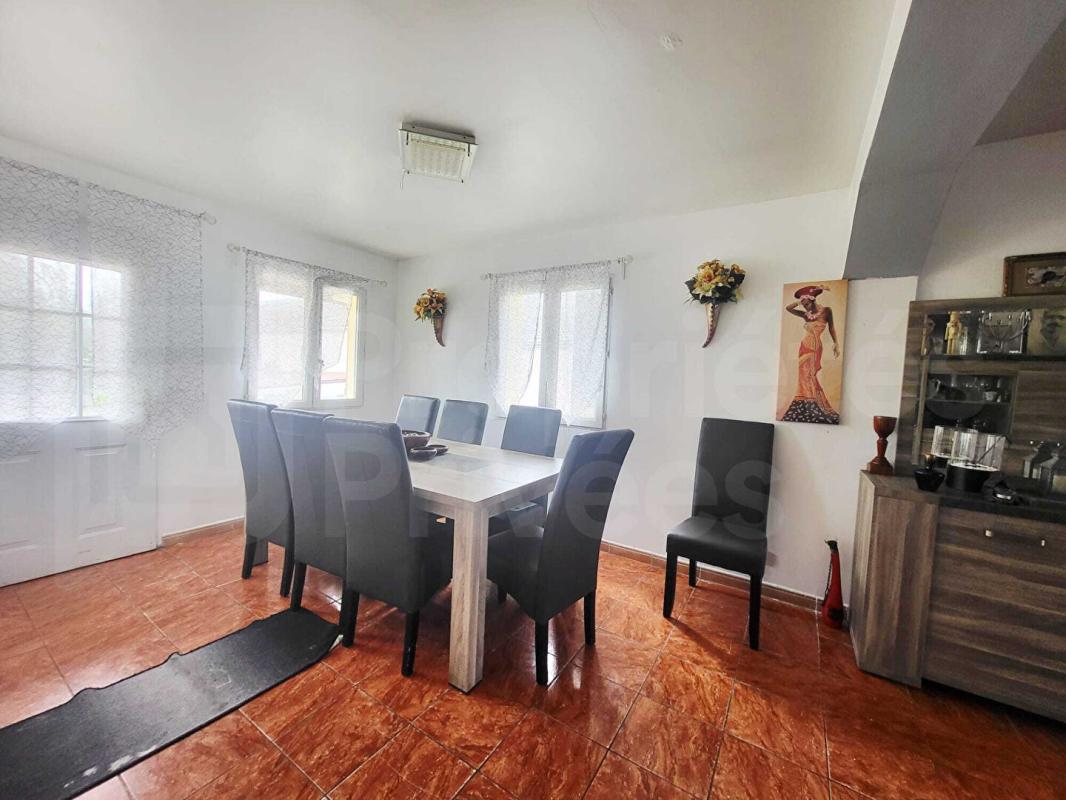 ENGENVILLE Maison sur sous-sol total, 4 chambres et jardin 6