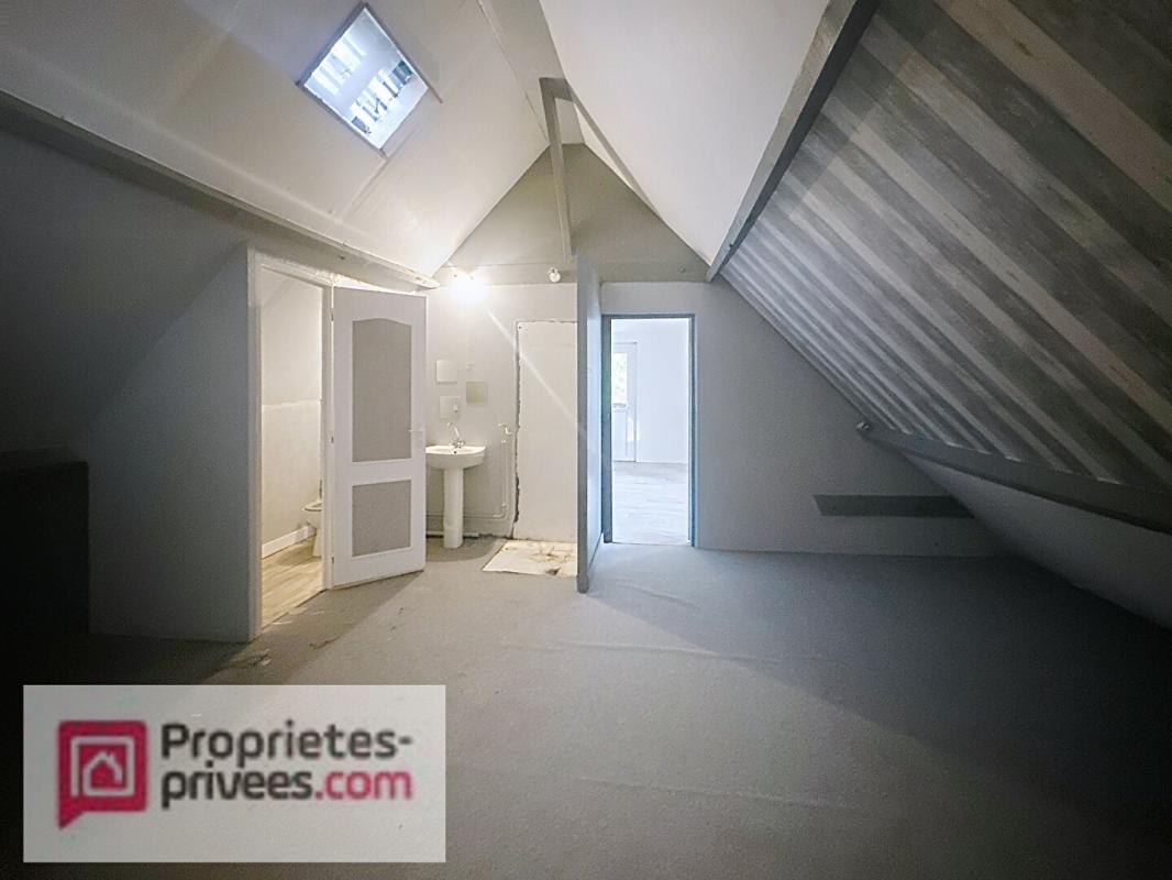 SAINT-DESIR Grande maison familiale aux portes de Lisieux, dans un environnement boisé 11