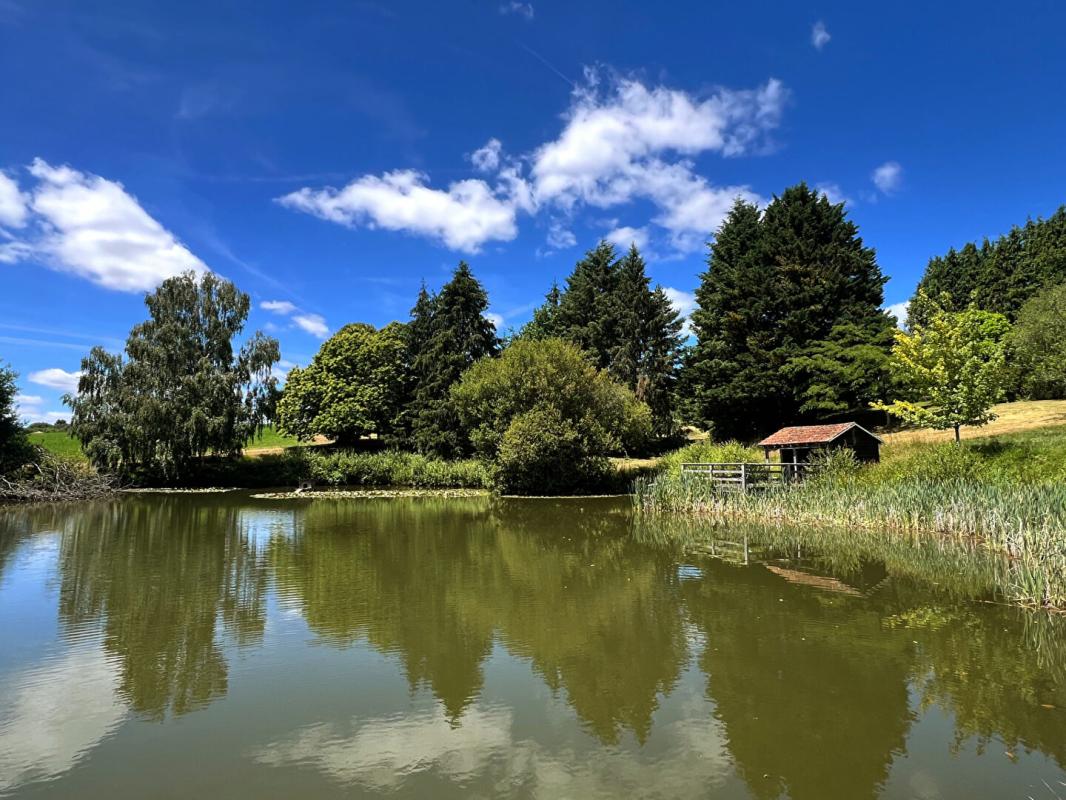 SARLANDE Etang avec chalet 4 pièce(s) 35 m2 1