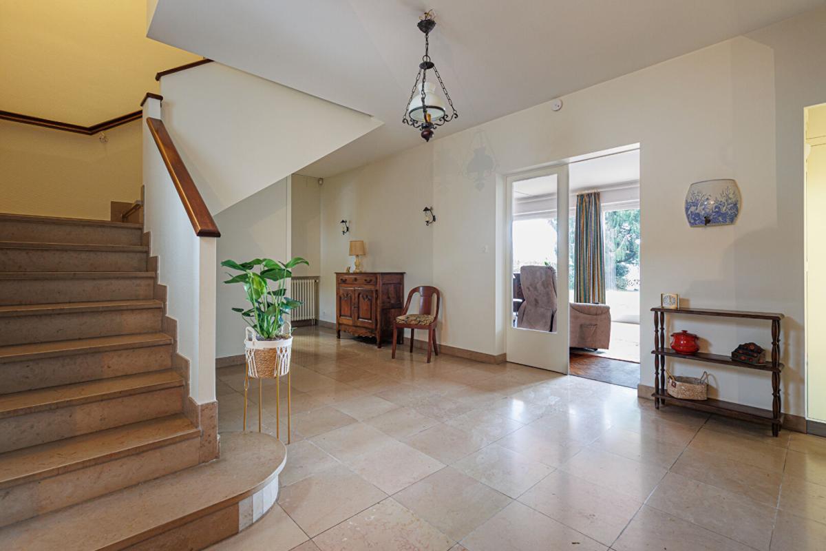 PEYREHORADE Maison d'architecte 6 chambres + appartement indépendant / Spa /Grand parc / Idéal Famille ou Investisseurs. Fort potentiel locatif 1