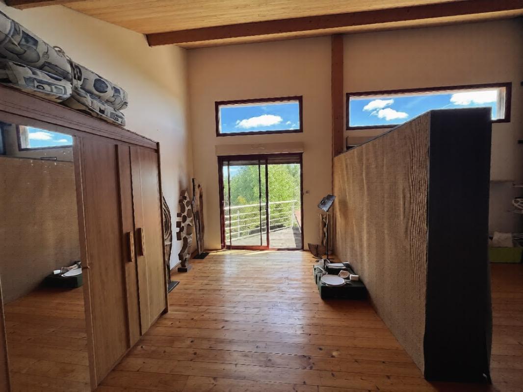 SAINT-YRIEIX-LA-PERCHE Maison Saint Yrieix La Perche 5 pièce(s) 155 m2 11