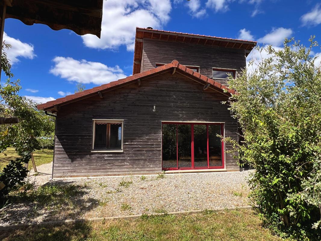 SAINT-YRIEIX-LA-PERCHE Maison Saint Yrieix La Perche 5 pièce(s) 155 m2 16