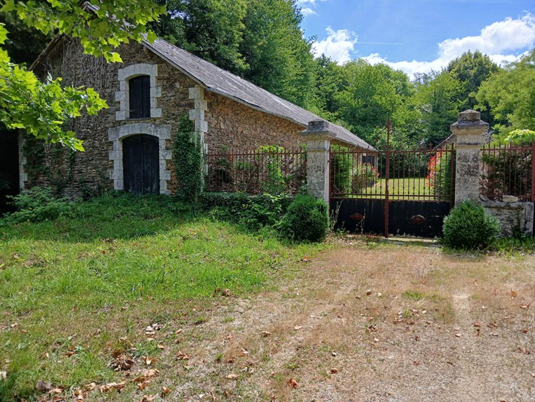 LA COQUILLE Maison de maître La Coquille 13 pièce(s) 400 m2 17