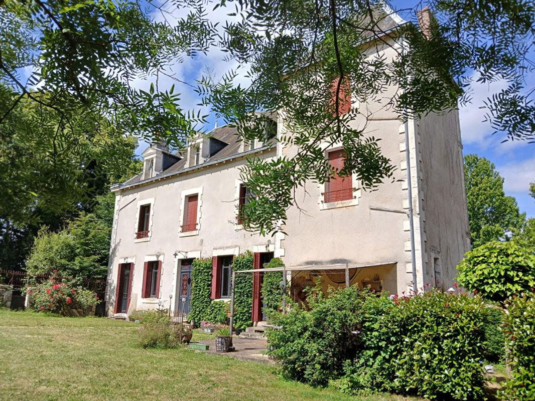 LA COQUILLE Maison de maître La Coquille 13 pièce(s) 400 m2 18