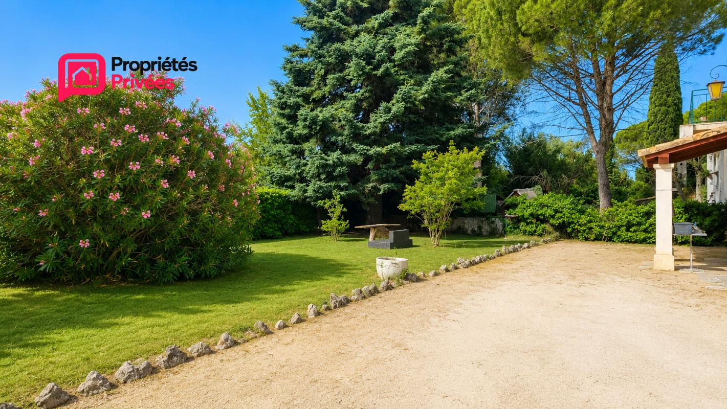 TRESQUES Tresques 30330 :Villa sur deux niveaux avec double Habitations 172.48 m², 5 chambres, dépendance 120 m², terrain 1400 m² 2
