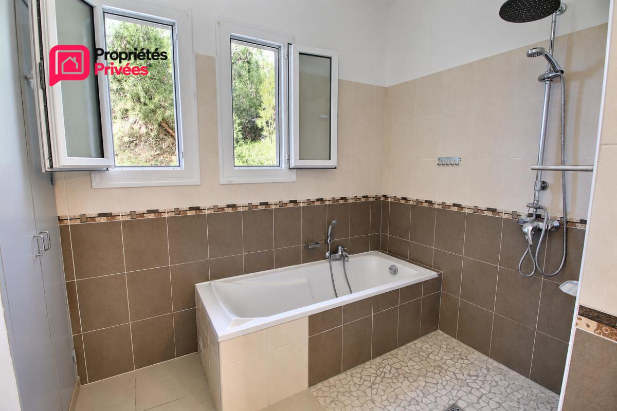 TRESQUES Tresques 30330 :Villa sur deux niveaux avec double Habitations 172.48 m², 5 chambres, dépendance 120 m², terrain 1400 m² 8