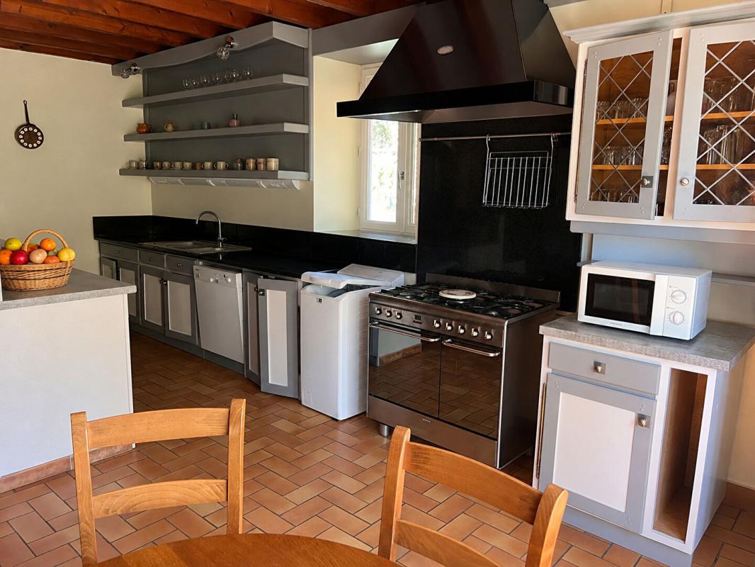 CHAMELET Maison Chamelet 6 pièces 180 m2 sur terrain de 1020 m2 6