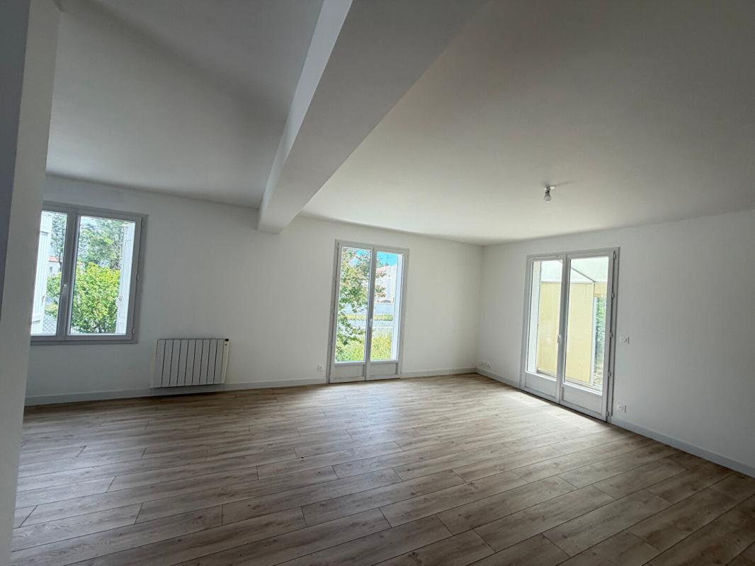 SAUJON Saujon Maison de plain pied 3 pièce(s) 75.8 m2 4