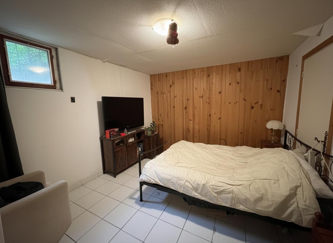 THENAC EXCLUSIVITE Maison à rénover de 271 m2 utile 13
