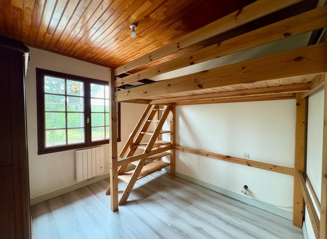 THENAC EXCLUSIVITE Maison à rénover de 271 m2 utile 5