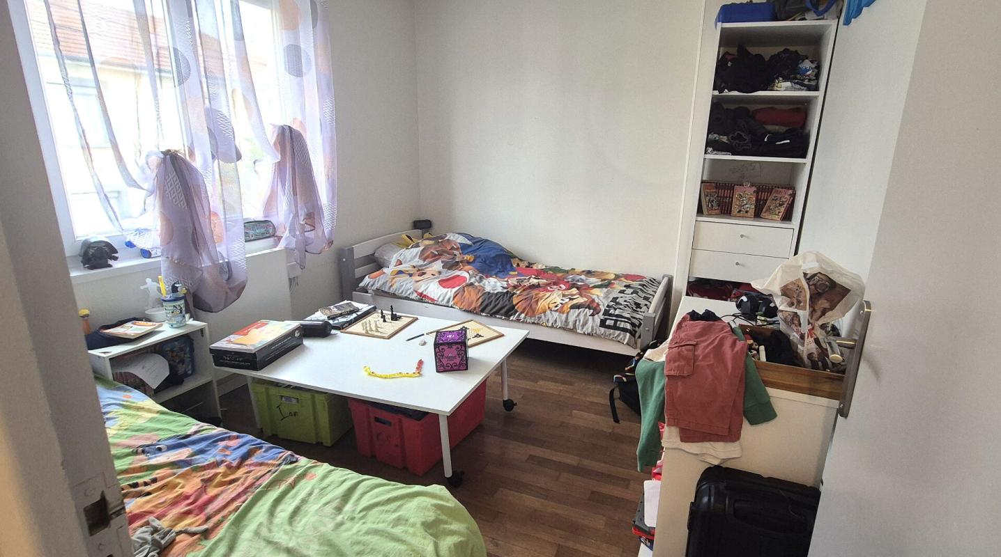 SAINT-DIZIER Belle Maison sur Sous-sol de 88 m² Rénovée avec Cours, Cave, Buanderie, Garage de 24 m² et un Terrain clos et entretenu de 329 m² 13