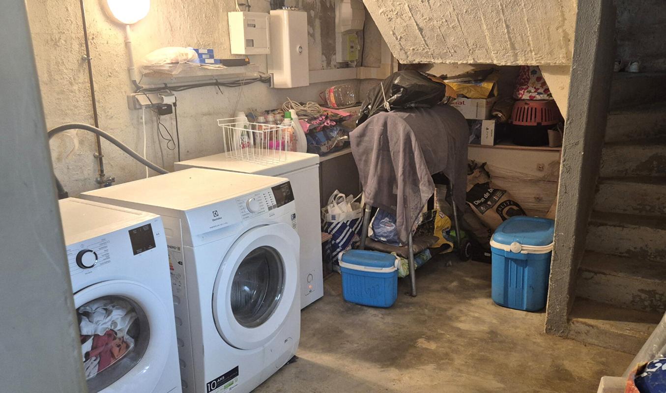 SAINT-DIZIER Belle Maison sur Sous-sol de 88 m² Rénovée avec Cours, Cave, Buanderie, Garage de 24 m² et un Terrain clos et entretenu de 329 m² 16